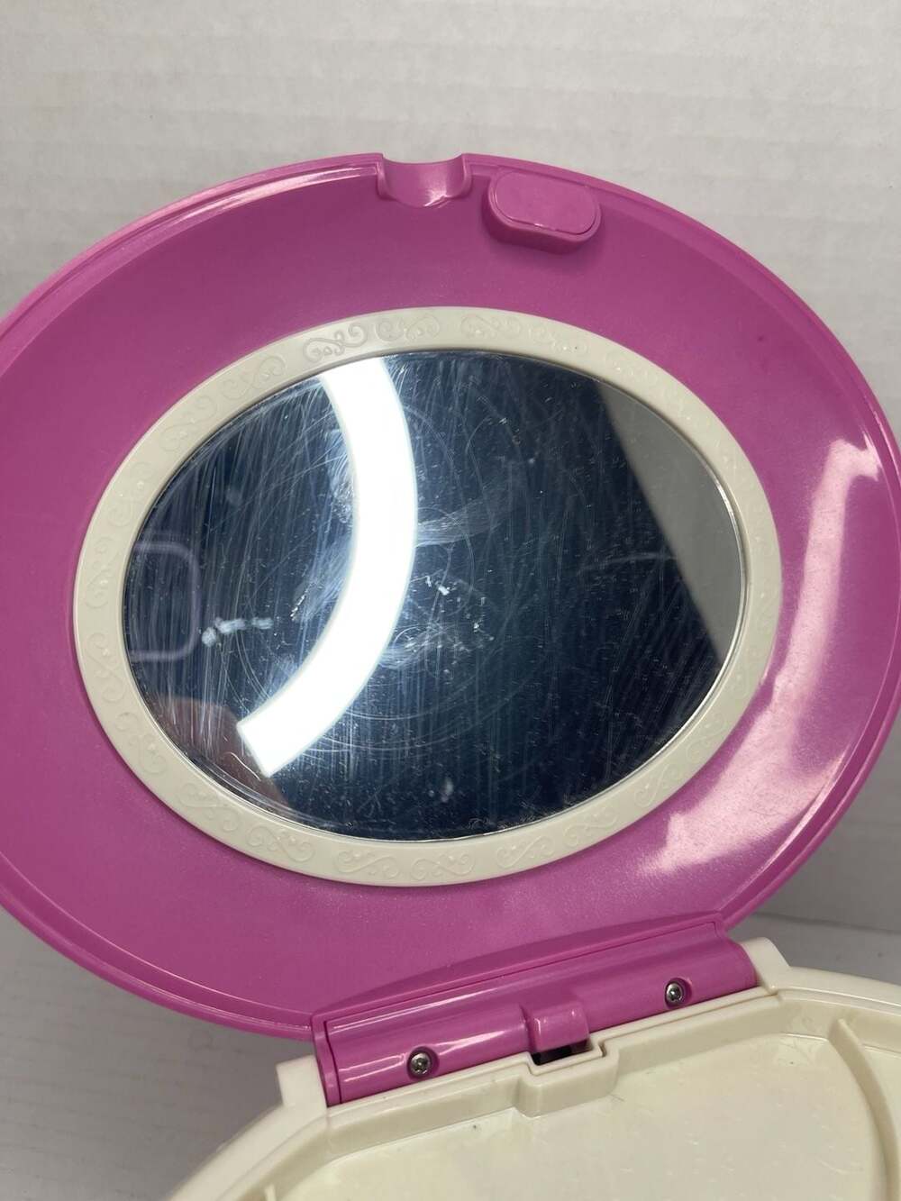 Disney Princess Royal Melodies Carriage CD Player & Jewelry Box DP-430 - Picture 7 of 10